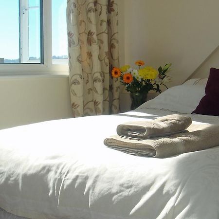 Harlequin Guest House With Parking Weymouth Luaran gambar